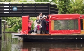 boottocht Giethoorn met schipper gids